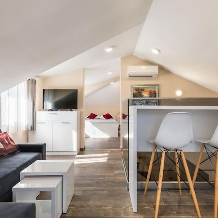 Elegant Residence Rooms & Apartments Сплит Экстерьер фото