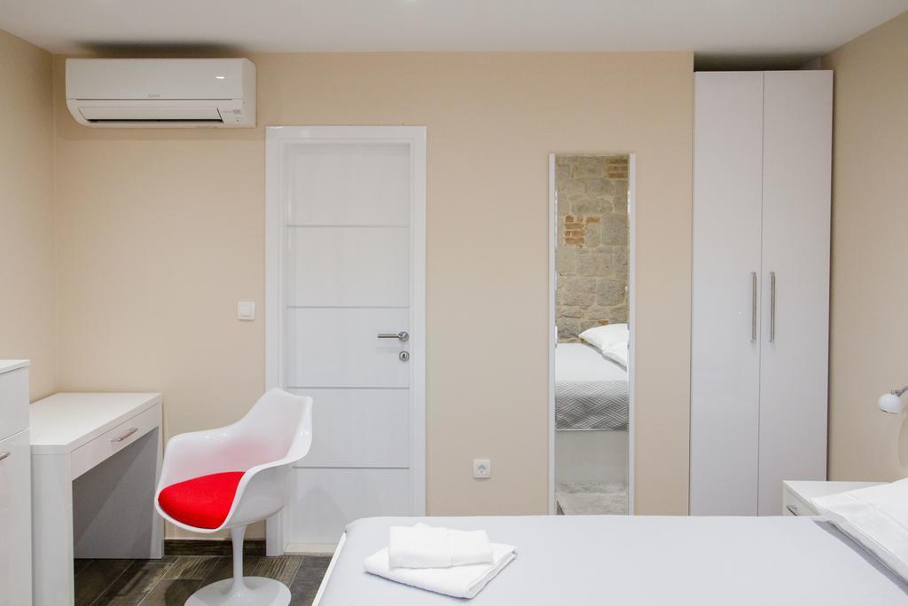 Elegant Residence Rooms & Apartments Сплит Экстерьер фото